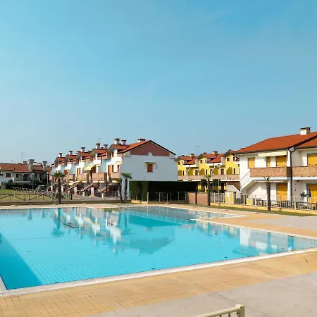 Solmare-15 By Interhome Rosapineta
